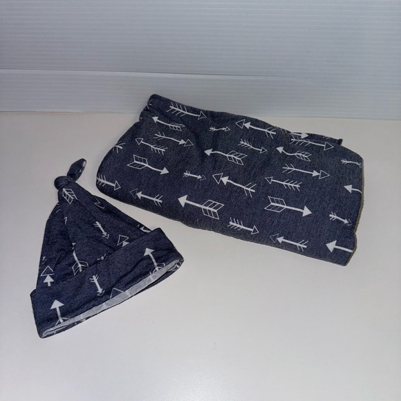 Baby Wonder Nation Hat & Swaddle Set One Size Gray Blue Arrow Print Boy Unisex - Picture 1 of 5